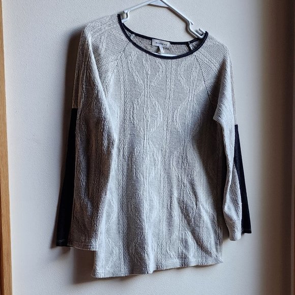 Monteau Light Gray/Black Scoop Neck Sweater Size Small - Picture 3 of 16